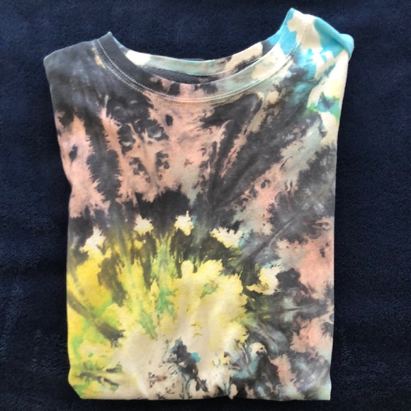 Tie-Dye Small-Sleeve Shirt - Picture 1 of 4